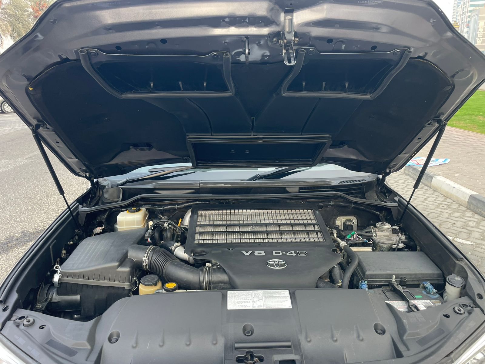 Toyota Land Cruiser 200 Sahara - Photo 15