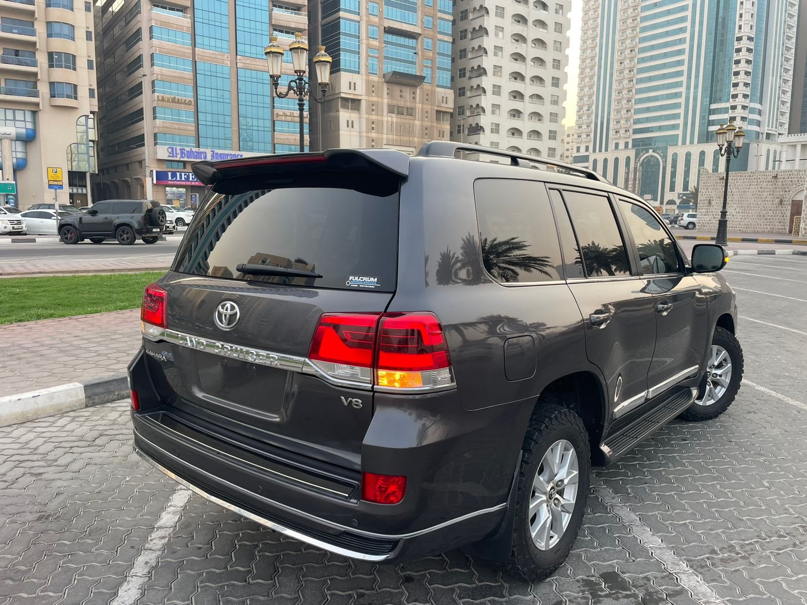 Toyota Land Cruiser 200 Sahara - Photo 9