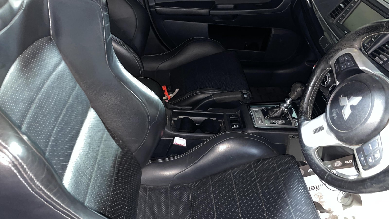 Mitsubishi Lancer Evolution X - Photo 14
